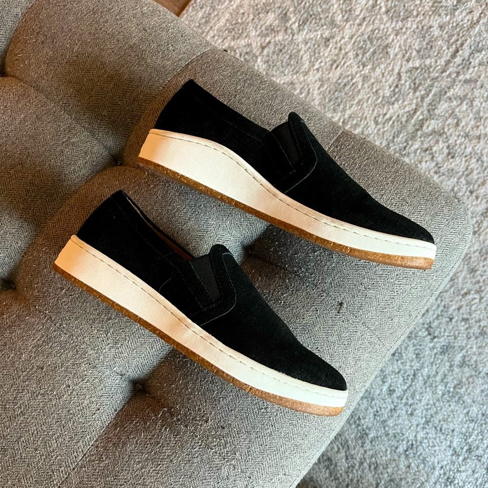 NWOT Aetrex Slip On Loafer/Sneaker Size 7.5-8